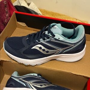 Saucony Women's Navy and Light Blue Athletic Shoes Size 8 New